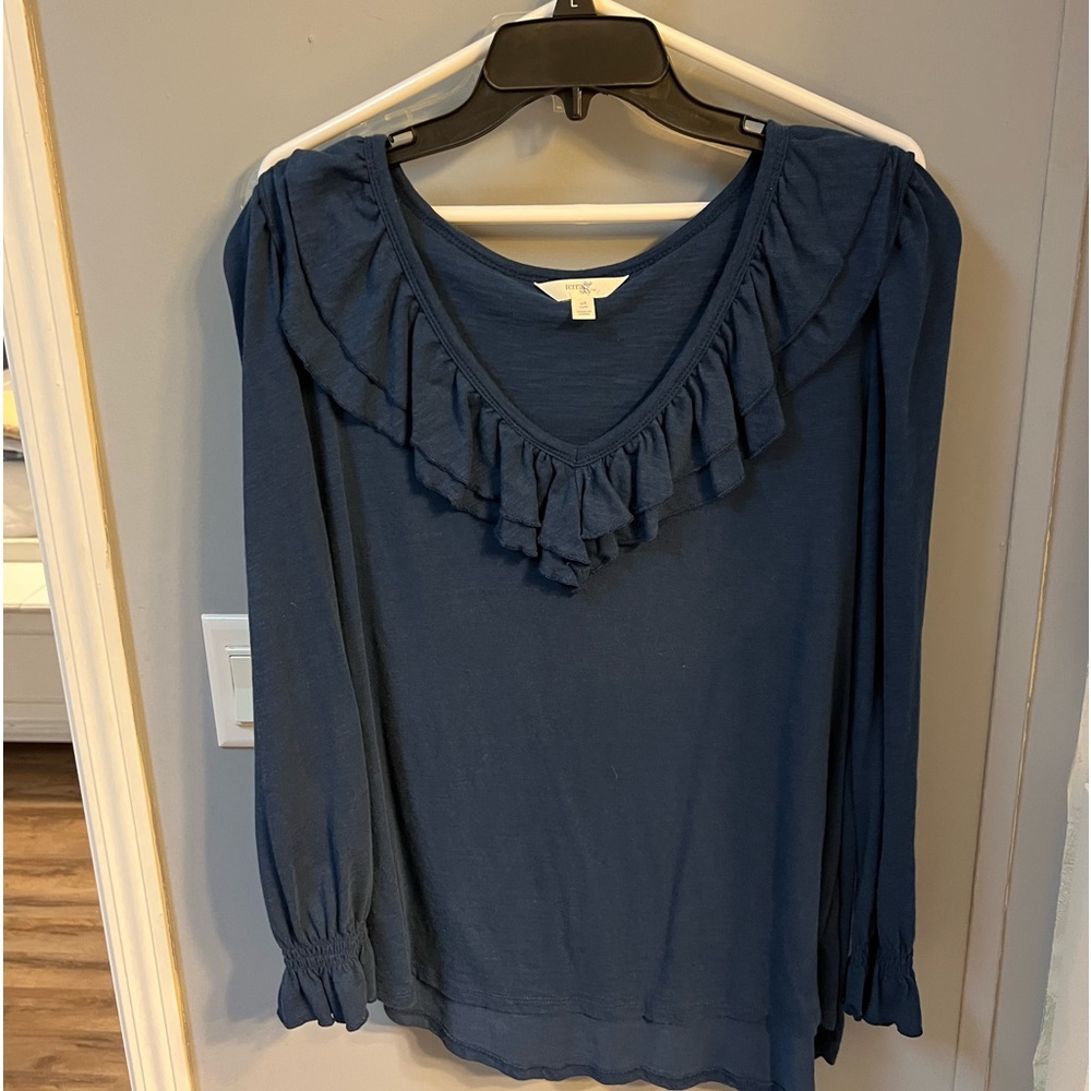 Cute lightweight long sleeve blouse